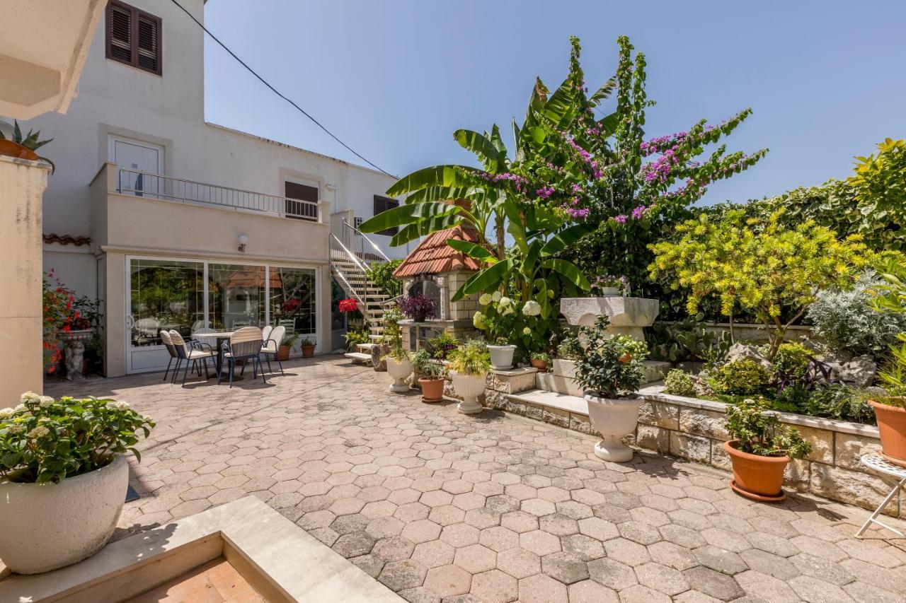 Villa Amigo Podstrana Exteriör bild