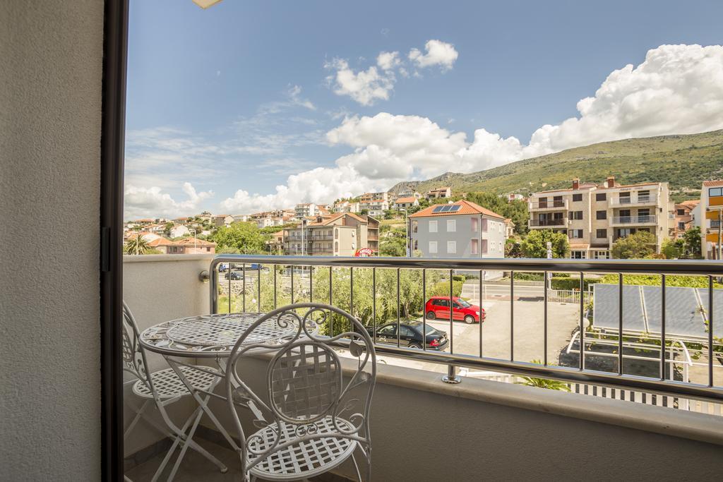 Villa Amigo Podstrana Exteriör bild